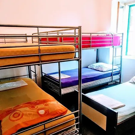 Slaviceva House بيت ضيافة